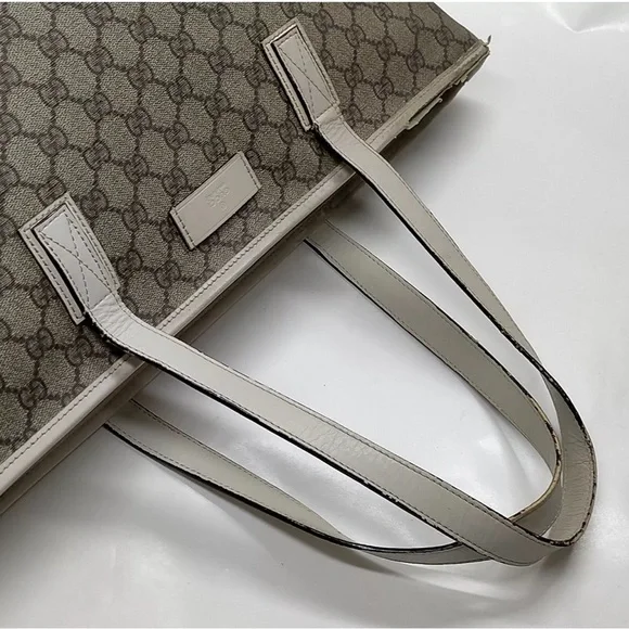 Sale‼️Authentic Gucci Shoulder Bag -Fair Condition -Selling As Is- Damaged - Picture 4 of 8